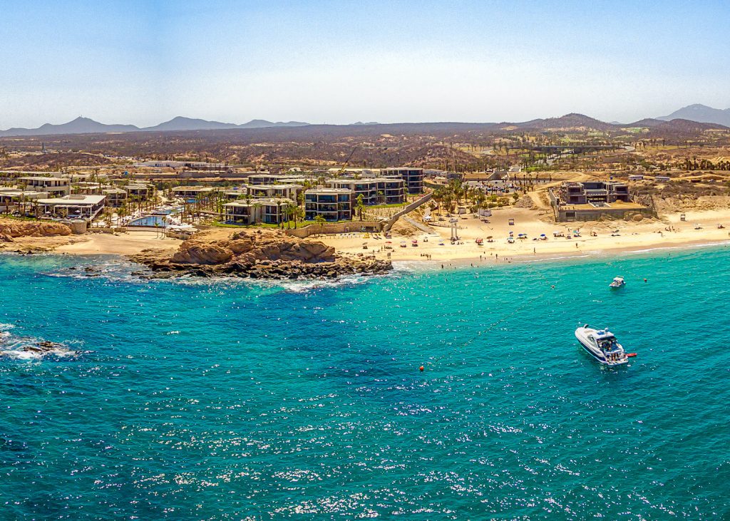 Where can I swim in Los Cabos? Relo To Baja
