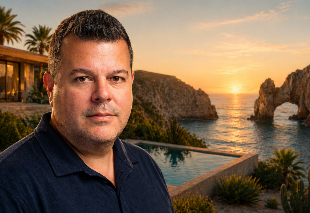 Cid Chacón, real estate agent in Los Cabos, specializing in luxury properties and investment opportunities